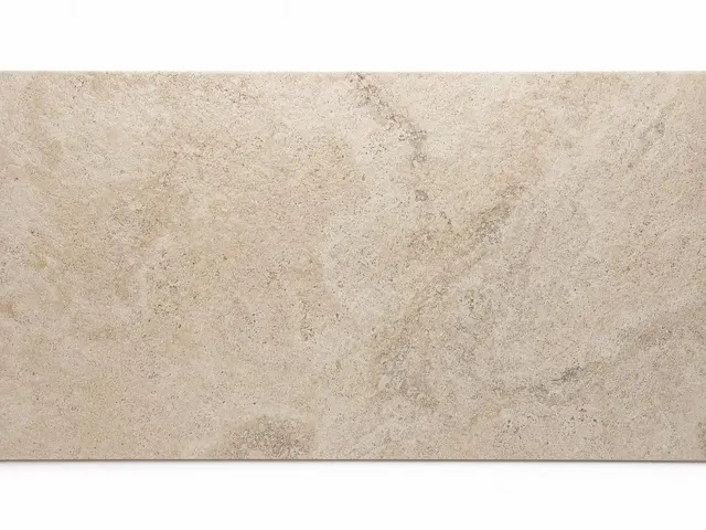 Travertino Veracruz — Fiorito — Martelinado — 1 cm — 120x60 — Placa