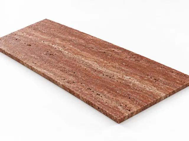 Travertino rojo — Veta — Martelinado — 1 cm — 120x60 — Placa